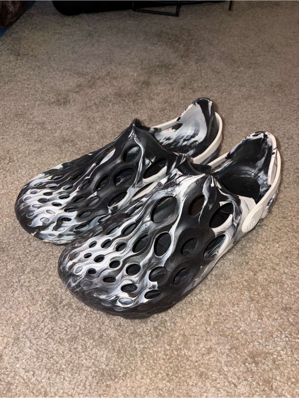 Merrell Hydro Moc Black & White Foam Clog-Style Slip-Ons